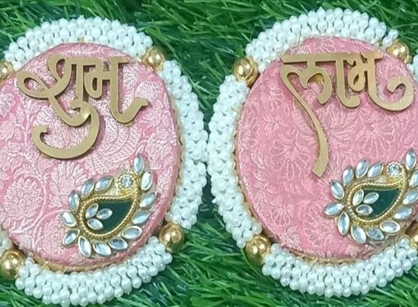 4” Door Hanging with Light Pink and White Motif Color Combination